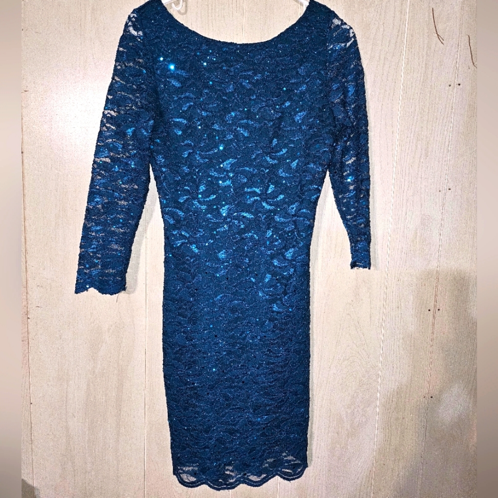 Women's vintage cocktail dress, no tags fits about a size medium